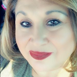 Meet your Posher, Elsa